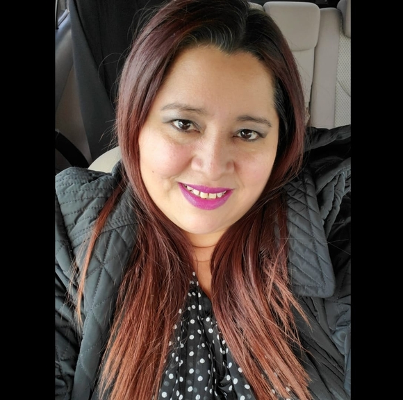 Profile Picture of Arely Sanchez (@suare05) on Poshmark