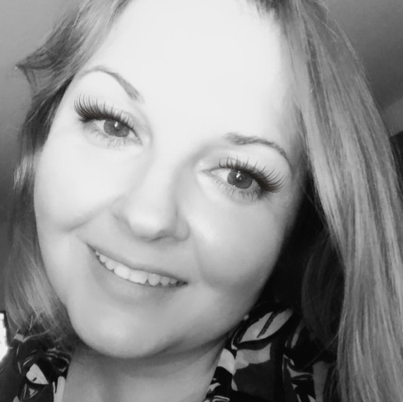 Profile Picture of Janaina Fernandes da silva (@janainausa73) on Poshmark