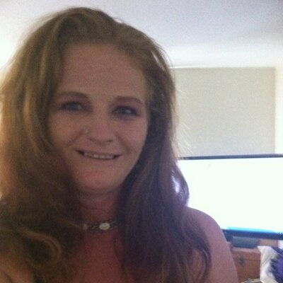 Profile Picture of Cynthia Wyatt Stover (@cgreenlilly) on Twitter