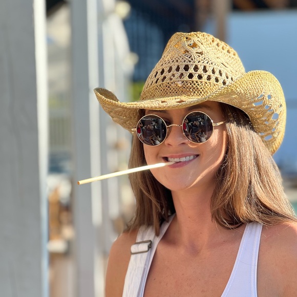 Profile Picture of Krissa Convertino (@klconver) on Poshmark