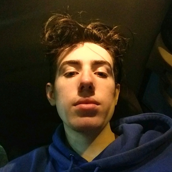 Profile Picture of Jose Haro (@jharo98) on Poshmark