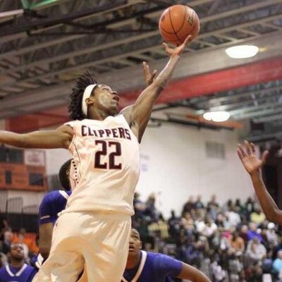 Profile Picture of #King Nier #22 (@dave_robel22) on Twitter