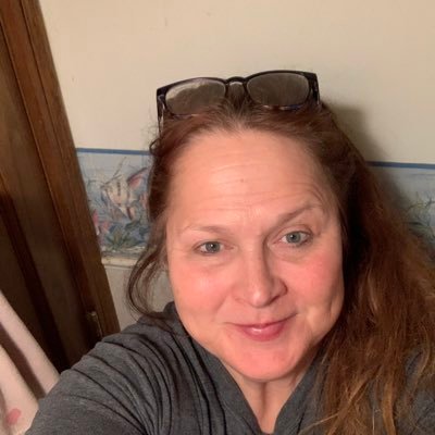 Profile Photo of Angela Clinton (@AngelaC49705175) on Twitter