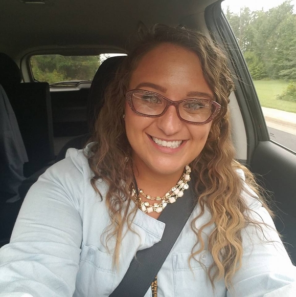 Profile Picture of Danielle Dougalas conyers (@danielledougala) on Poshmark