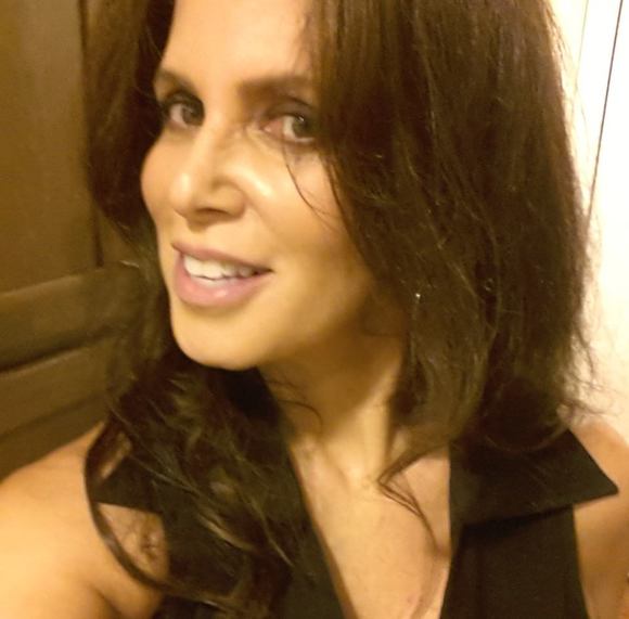 Profile Picture of Tracey Caine (@tracelace) on Poshmark