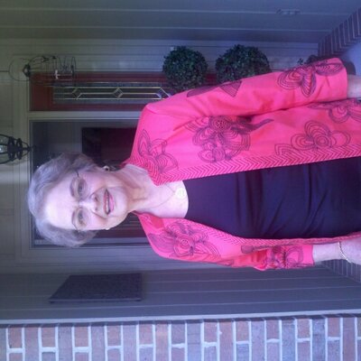 Profile Picture of Iris E. McNaney (@McnaneyE) on Twitter