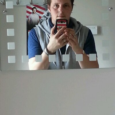 Profile Picture of Stu Heaton (@chodeteeths) on Twitter