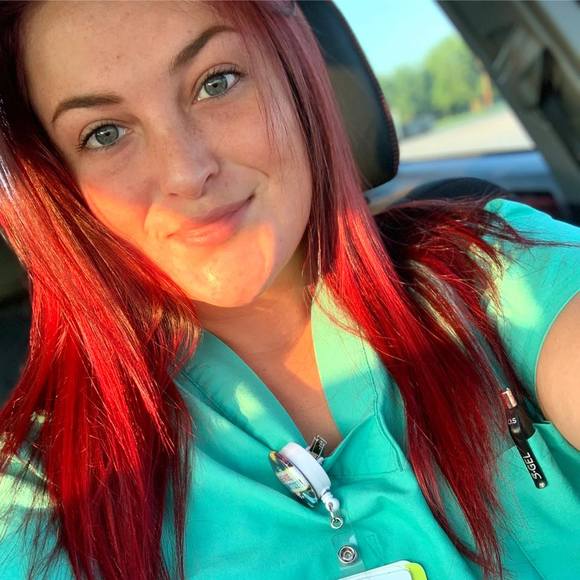 Profile Picture of Carsyn Debrow (@jcd0115) on Poshmark