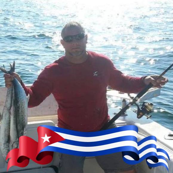 Profile Picture of Rigoberto Perez (@7863940549) on Poshmark