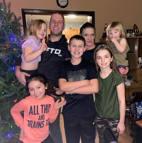 Chrissi Belotti - Poshmark Profile Picture of Chrissi Belotti (@cbelotti42) on Poshmark