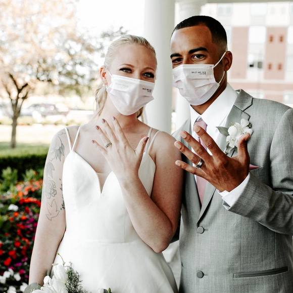 Profile Picture of Bailey Windell (@bay_win) on Poshmark