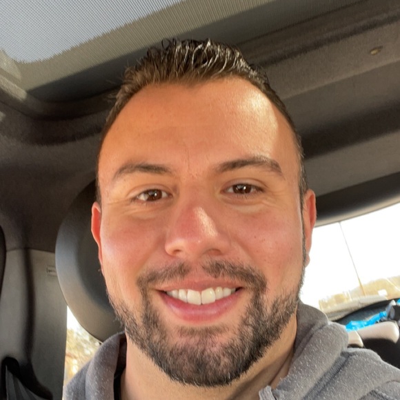 Profile Picture of Michael Rivera (@rivmchl) on Poshmark