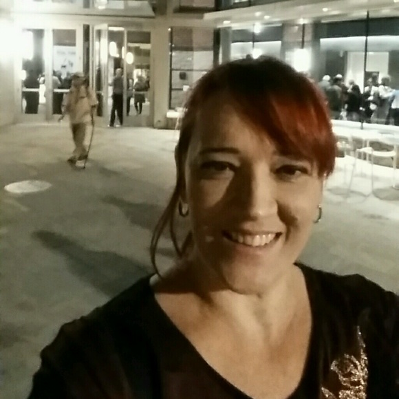 Profile Picture of Gina Pi (@ginapi) on Poshmark