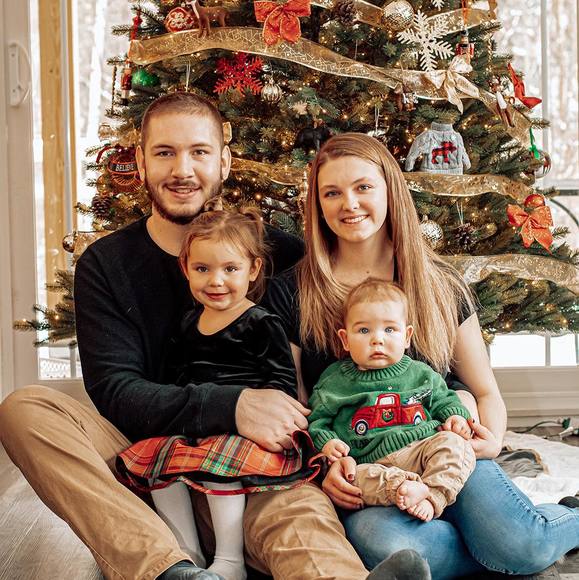 Profile Picture of Toni Candelmo (@tonirc) on Poshmark