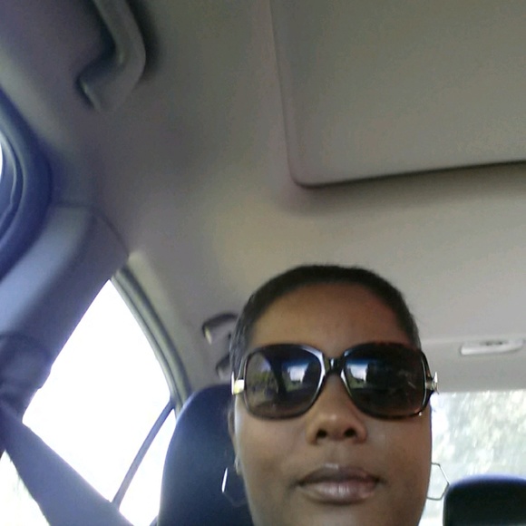 Profile Picture of Latesha Brooks (@myblkbaby07) on Poshmark