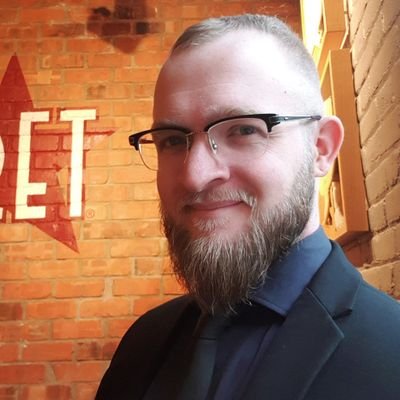 Profile Picture of Alexander Mee (@pompoustwit) on Twitter