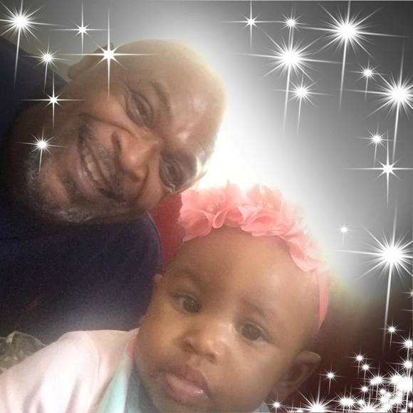 Profile Picture of Pamela Harper (@peharpee) on Poshmark