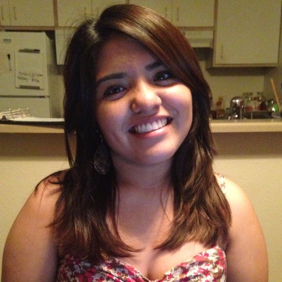 Profile Picture of Irania Rodriguez (@iraniarodriguez) on Poshmark