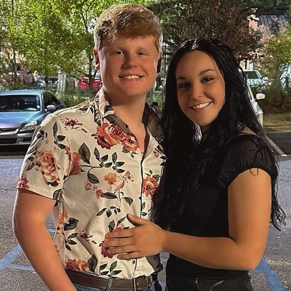 Profile Picture of Alex Fouts (@alexfouts11) on Poshmark