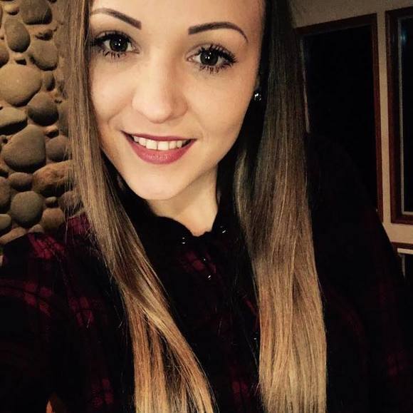 Profile Picture of Lepadatu Alina (@alina161995) on Poshmark