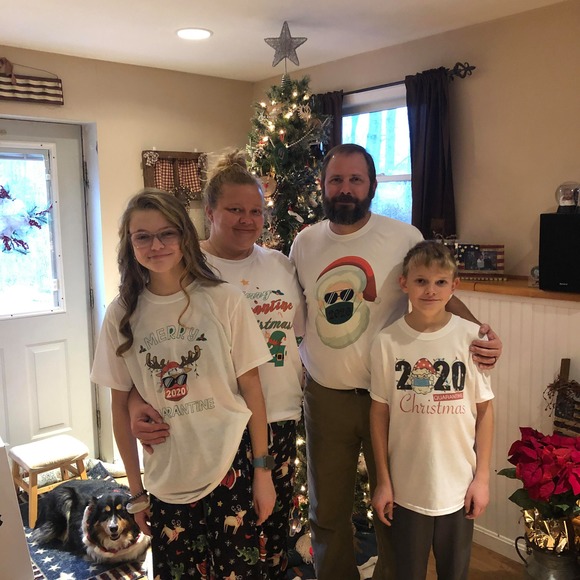 Profile Picture of Amanda Frushour (@hilltopda) on Poshmark