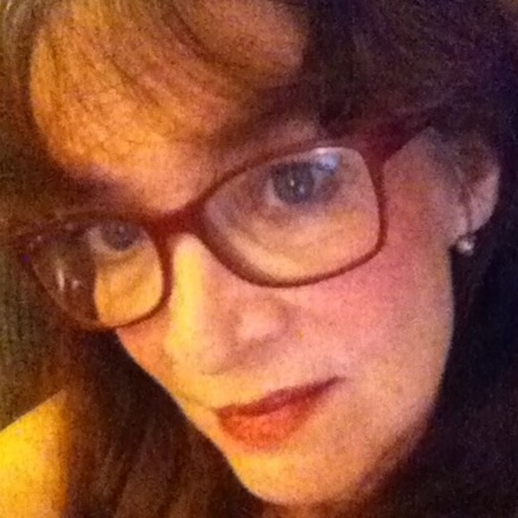 Profile Picture of Pamela Conoly (@pamelaconoly) on Poshmark