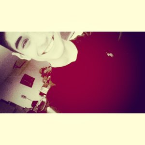 Profile Picture of Carlos Santoscoy (@itsmecarl0s) on Myspace