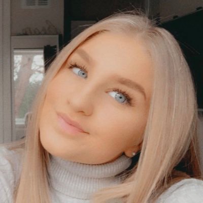 Profile Picture of Lucy Card (@LucyCard7) on Twitter