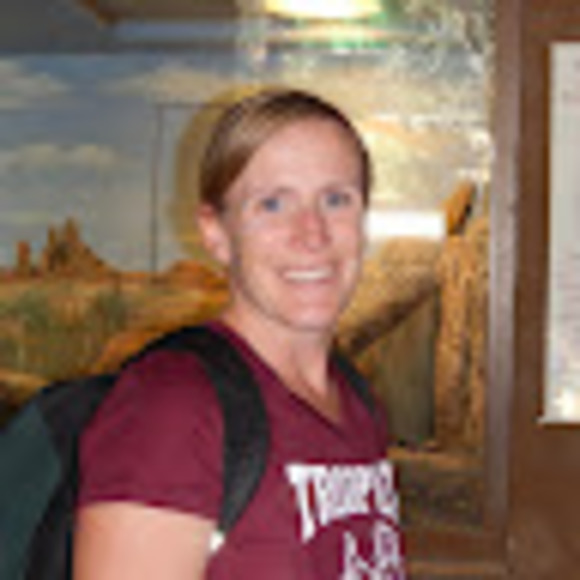 Profile Picture of Emily Cissell (@cissellea) on Poshmark