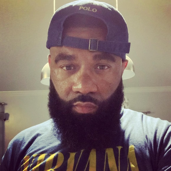 Profile Picture of Darius Bates (@teambates83) on Poshmark