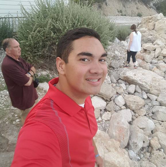 Profile Picture of Daniel Minahan (@danielminahan) on Poshmark