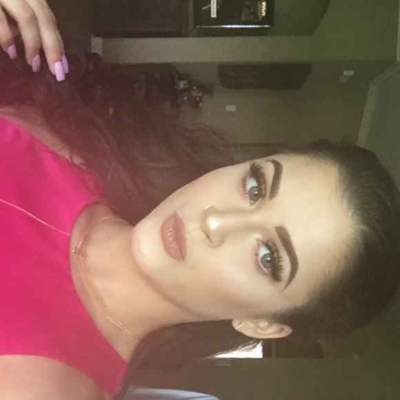 Profile Picture of Ivy Jacobs (@meowivy) on Poshmark