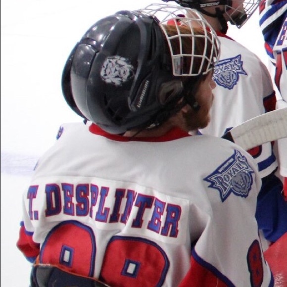 Ty Desplinter - Poshmark Profile Picture of Ty Desplinter (@tydesplinter) on Poshmark