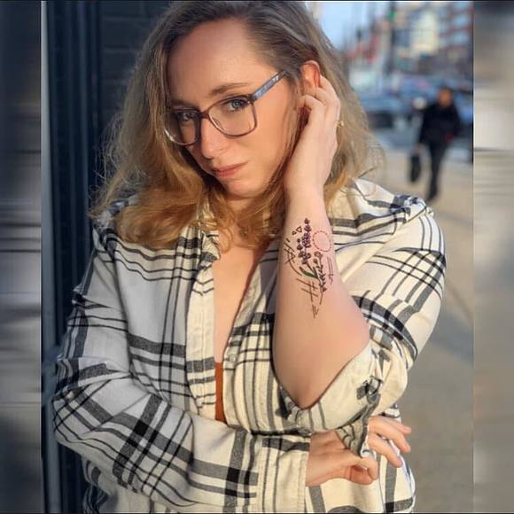 Profile Picture of Emma Shortall (@dance595) on Poshmark