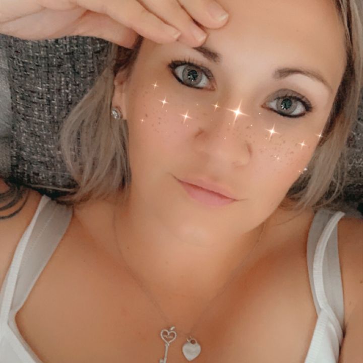 Profile Picture of Kris (@kristinarutter) on Tiktok