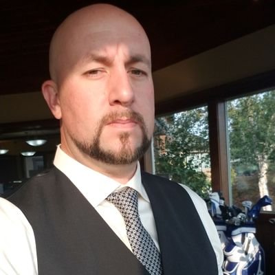 Profile Picture of David Comer (@BeachComerD) on Twitter