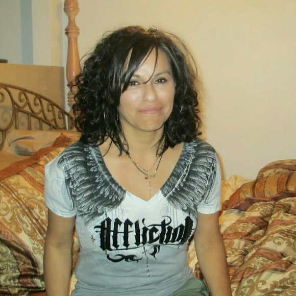 Profile Picture of Olivia Mancera (@pimento) on Poshmark