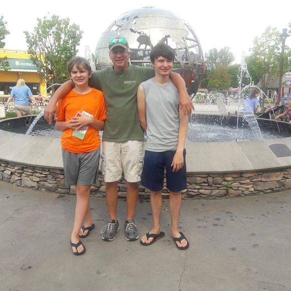 Profile Picture of Kelly Hachmeister (@krhachmeister) on Poshmark