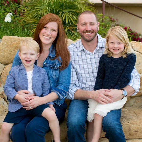 Profile Picture of Debbie Broderick (@debroderick80) on Poshmark