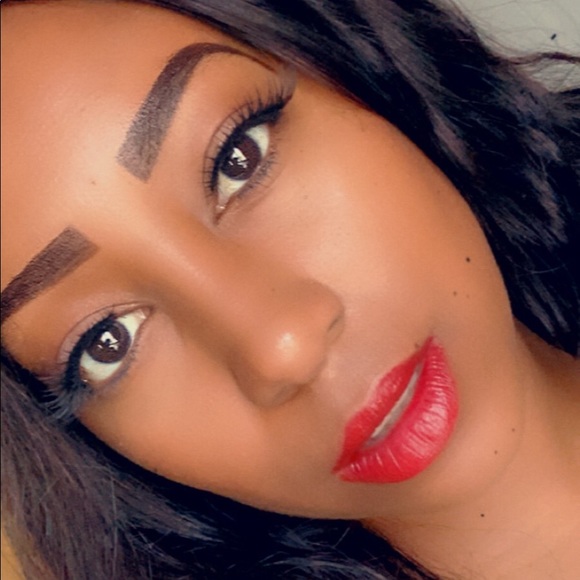 Profile Picture of Monika Scott (@exotik_queene) on Poshmark