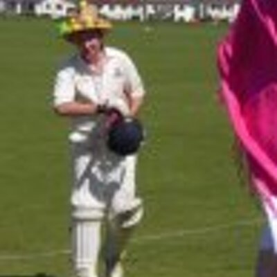 Profile Picture of Stewart Manning (@VillageCaptain) on Twitter