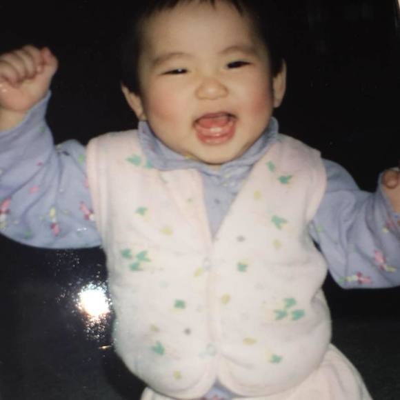 Profile Picture of Katherine Huynh (@kawinhuwin) on Poshmark