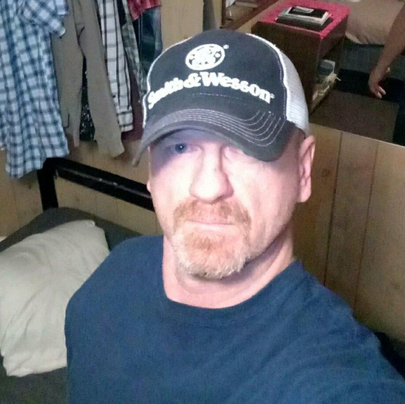 Profile Picture of Tommy Hayes (@tjhayes333) on Poshmark