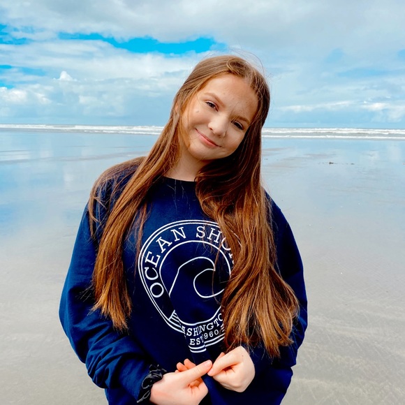 Carly Ericson - Poshmark Profile Picture of Carly Ericson (@ericsoncarly) on Poshmark