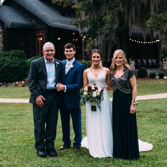 Profile Picture of Jessica Zecchino (@xoitsjessicaox) on Poshmark