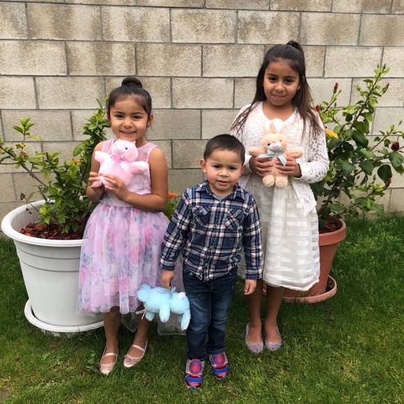 Profile Picture of Raeanna Monares (@star7_83) on Poshmark