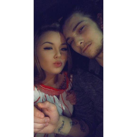 Profile Picture of Kenzi Carlton (@kenziebaby111) on Poshmark