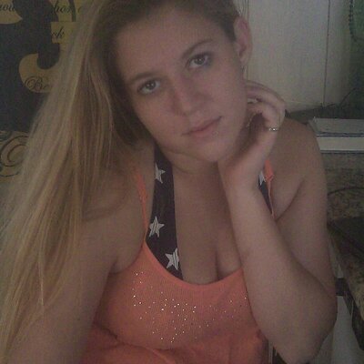 Profile Picture of Racheal Chambers (@ElfGirl1987) on Twitter