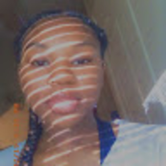 Profile Picture of Kendricka Carlton (@kendrickac12) on Poshmark