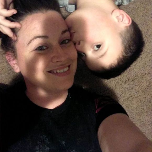 Profile Picture of Rayanne Charland (@r_charland) on Poshmark